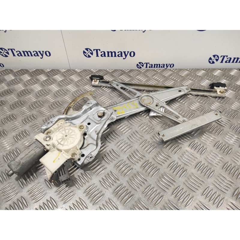 Recambio de elevalunas delantero derecho para toyota avensis berlina (t25) 1.8 16v cat referencia OEM IAM 992046100  999060101