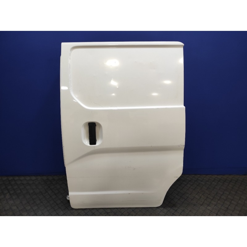 Recambio de puerta lateral corredera izquierda para nissan nv 200 (m20) 1.5 dci cat referencia OEM IAM   
