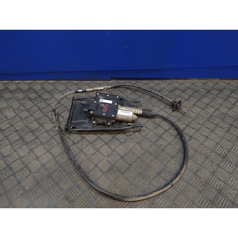 Recambio de freno de mano electrico para opel meriva b 1.7 16v cdti referencia OEM IAM A2C32281100 13386364 A2C34679500