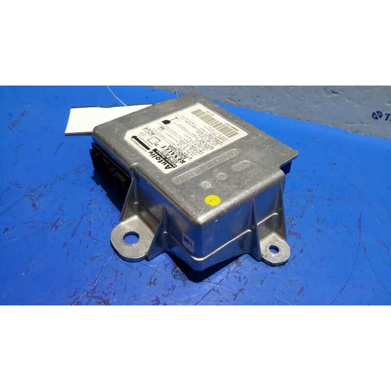 Recambio de centralita airbag para renault megane ii berlina 5p 1.9 dci diesel referencia OEM IAM 8200411004A 604289600 