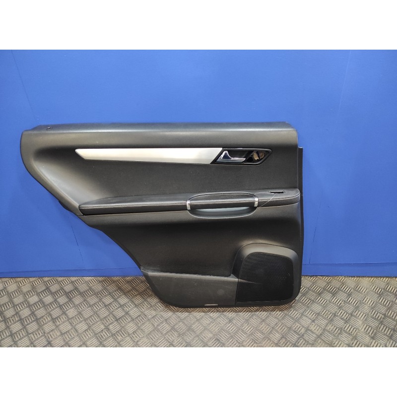 Recambio de guarnecido puerta trasera izquierda para mercedes clase r (w251) 3.0 cdi cat referencia OEM IAM A2517300148  
