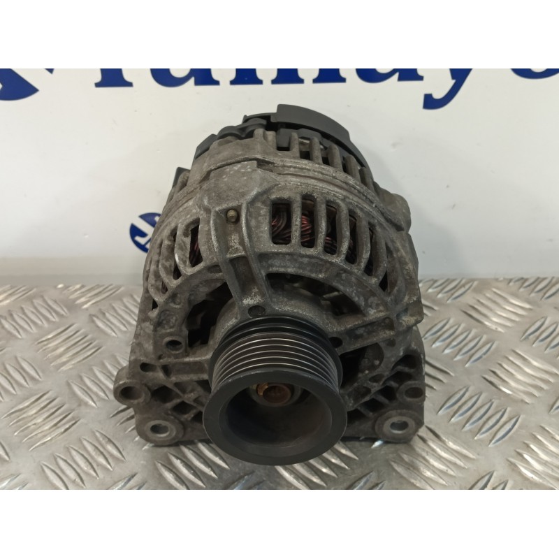 Recambio de alternador para volkswagen golf iv berlina (1j1) 1.8 20v turbo referencia OEM IAM 028903028D  0124325003