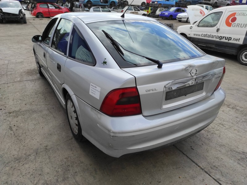 opel vectra b berlina del año 2001