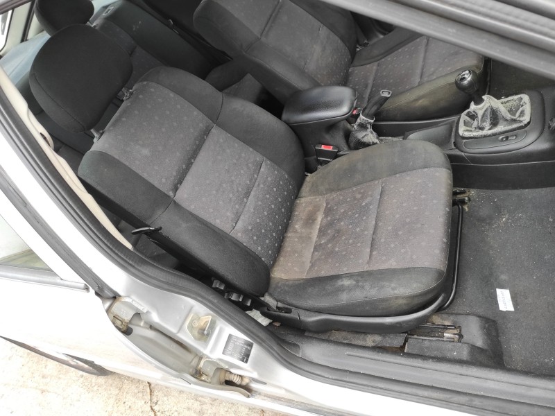 opel vectra b berlina del año 2001