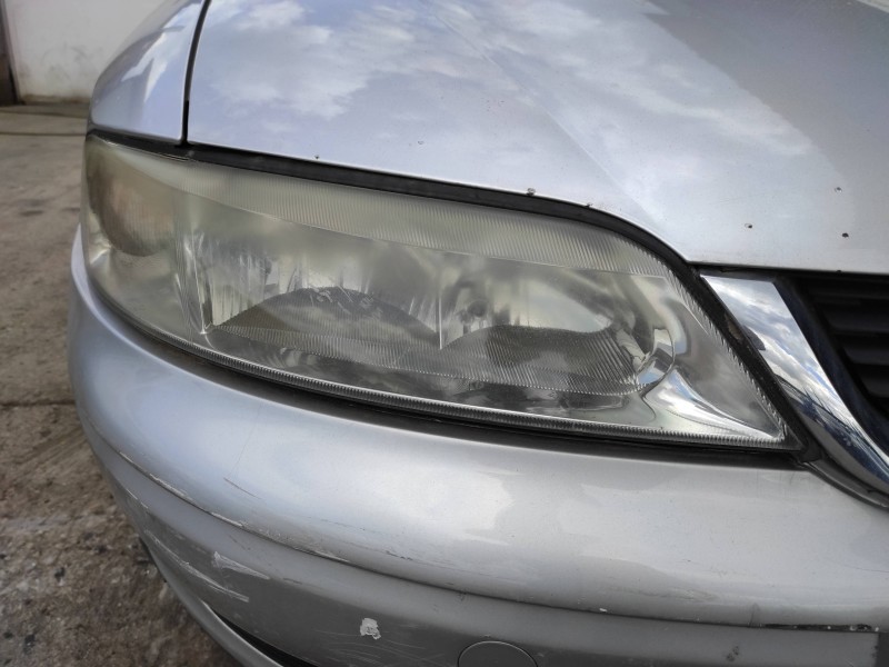 opel vectra b berlina del año 2001