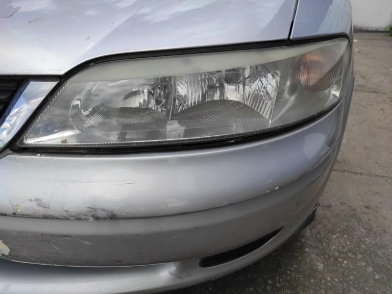 opel vectra b berlina del año 2001