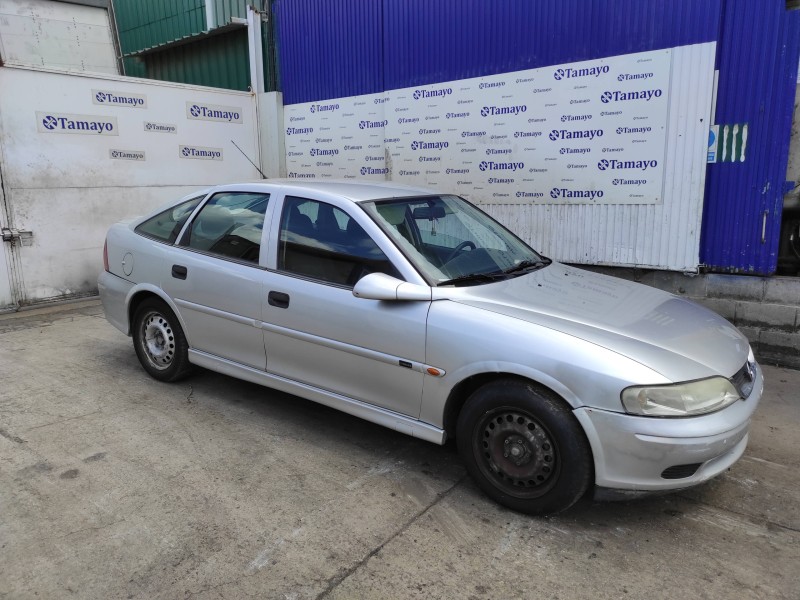 opel vectra b berlina del año 2001