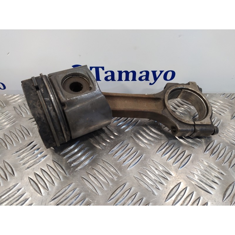 Recambio de piston para renault master ii phase 2 caja cerrada 2.5 diesel cat referencia OEM IAM G9U750  