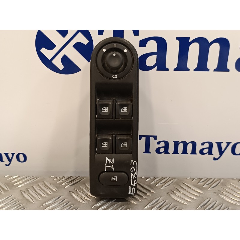 Recambio de mando elevalunas delantero izquierdo para renault captur 1.5 dci diesel fap energy referencia OEM IAM 254298400R  