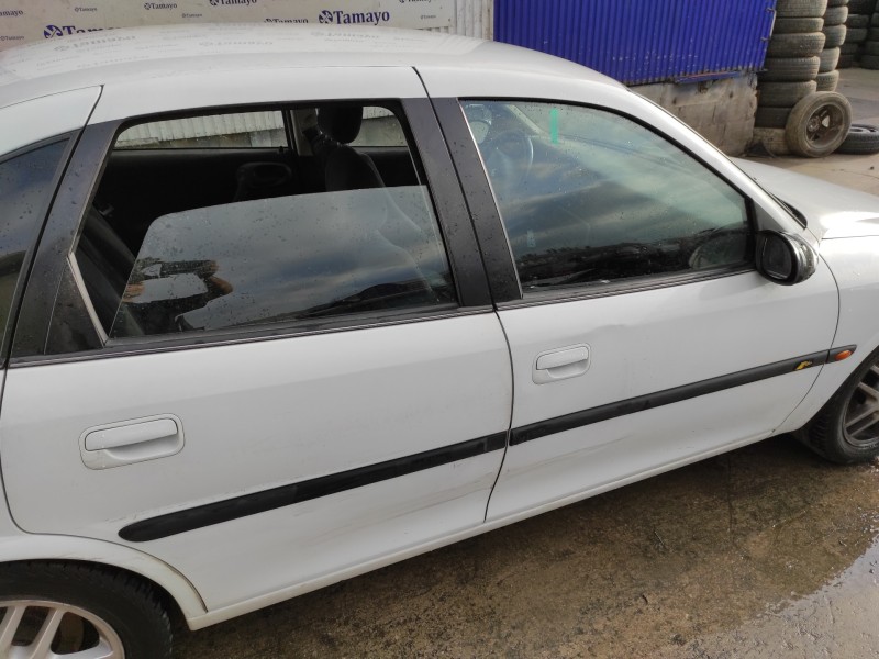 opel vectra b berlina del año 1998
