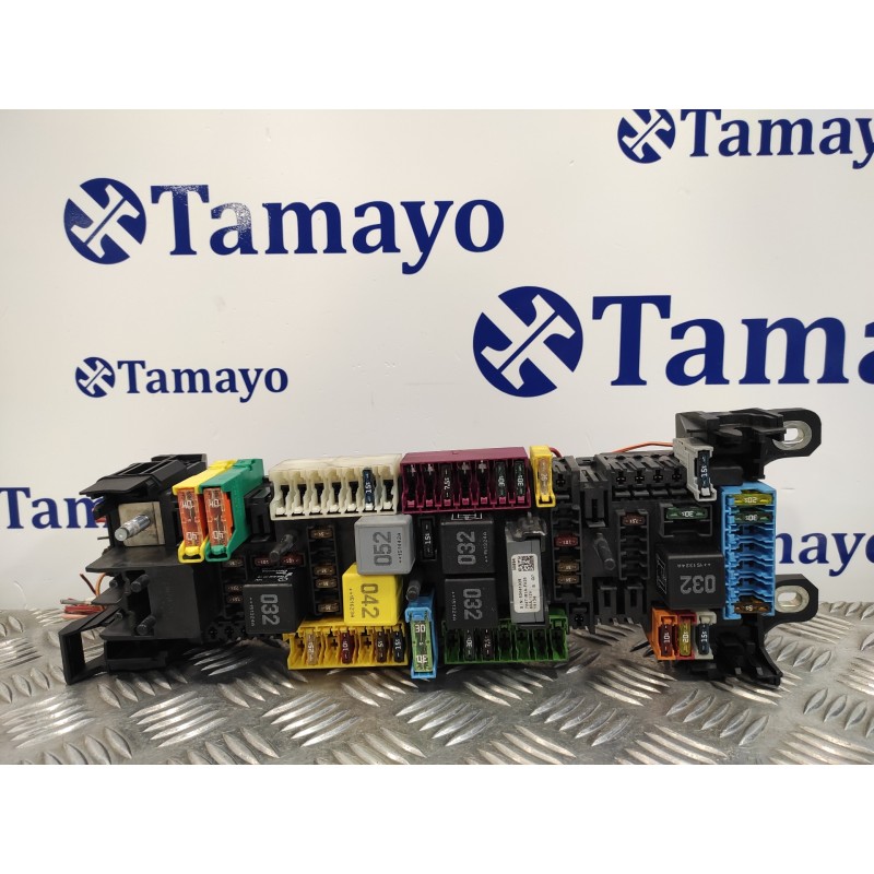 Recambio de caja reles / fusibles para mercedes vito tourer (447) 2.1 cdi cat referencia OEM IAM A4475460046  704TR1AF025