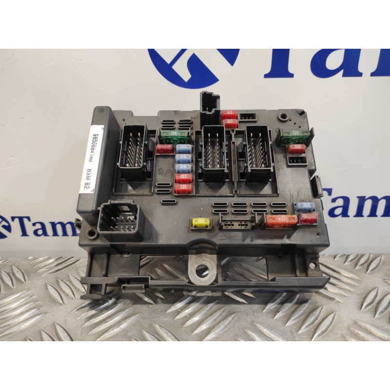 Recambio de caja reles / fusibles para peugeot 307 (s1) 1.6 hdi referencia OEM IAM 9650664180  BSMB2