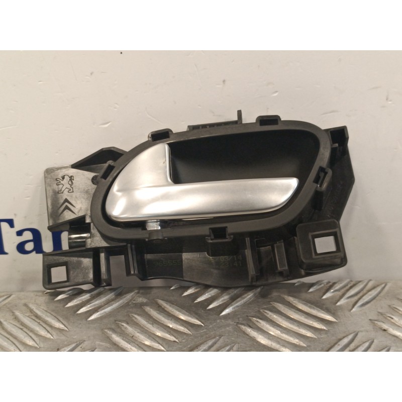 Recambio de maneta interior delantera izquierda para peugeot 208 1.2 12v e-vti referencia OEM IAM 96555518VV  