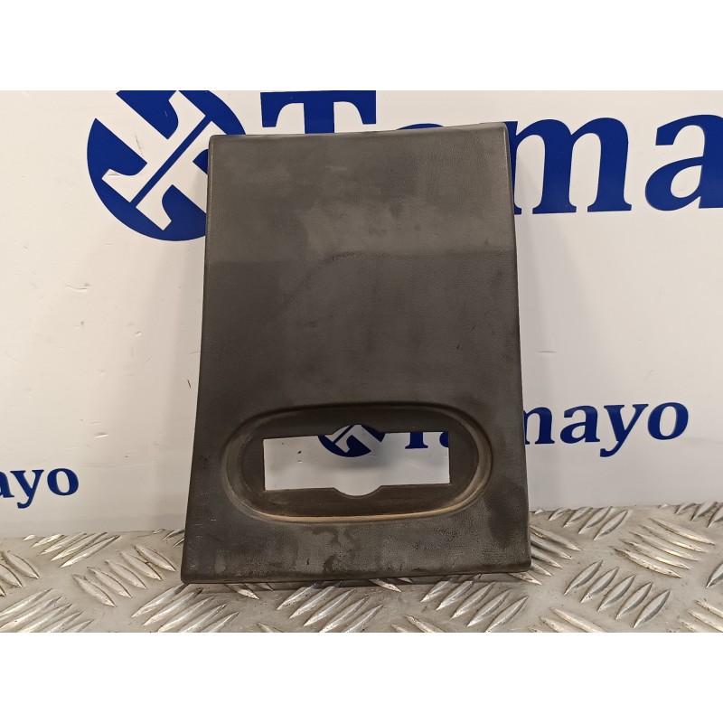 Recambio de moldura exterior delantera izquierda para volkswagen crafter caja cerrada 2.0 tdi referencia OEM IAM A9066901182  