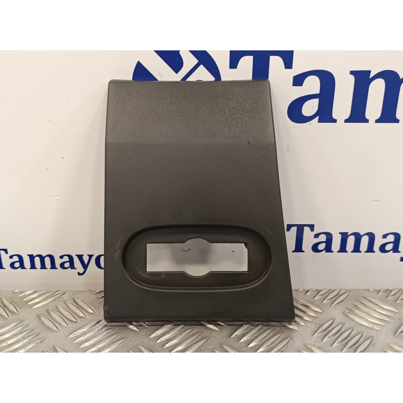 Recambio de moldura exterior delantera derecha para volkswagen crafter caja cerrada 2.0 tdi referencia OEM IAM A9066901282  