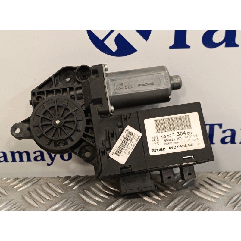 Recambio de motor elevalunas delantero derecho para peugeot 307 break / sw (s1) 1.6 16v cat referencia OEM IAM 9637130480 013082