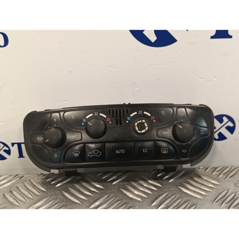 Recambio de mando climatizador para mercedes clase c (w203) berlina 2.2 cdi cat referencia OEM IAM 9140010485  2038300785