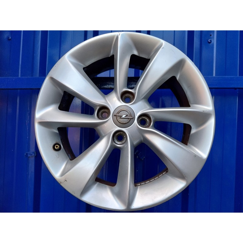 Recambio de llanta para opel corsa d color edition referencia OEM IAM 0P070  