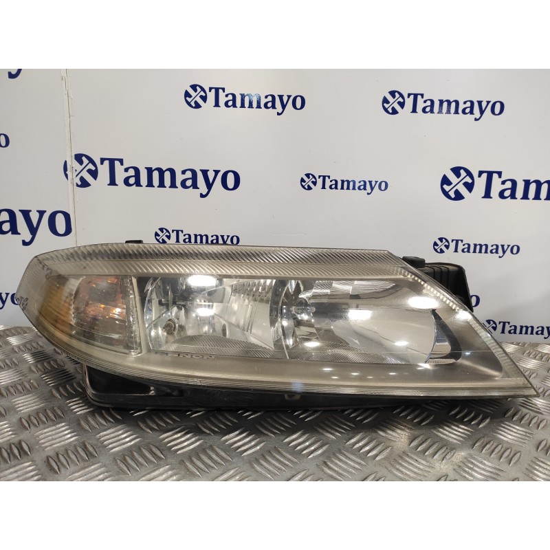 Recambio de faro derecho para renault laguna ii grandtour (kg0) 1.9 dci diesel referencia OEM IAM 8200002466  89004692