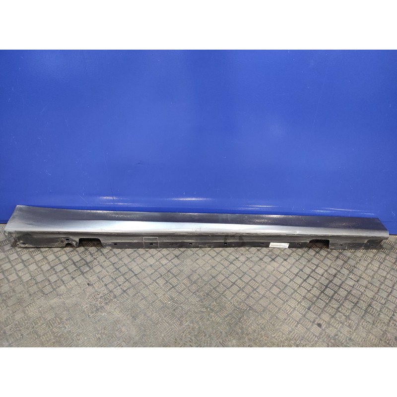 Recambio de faldon lateral para bmw serie 3 touring (e91) 2.0 16v diesel referencia OEM IAM 51777062298  E9022944911