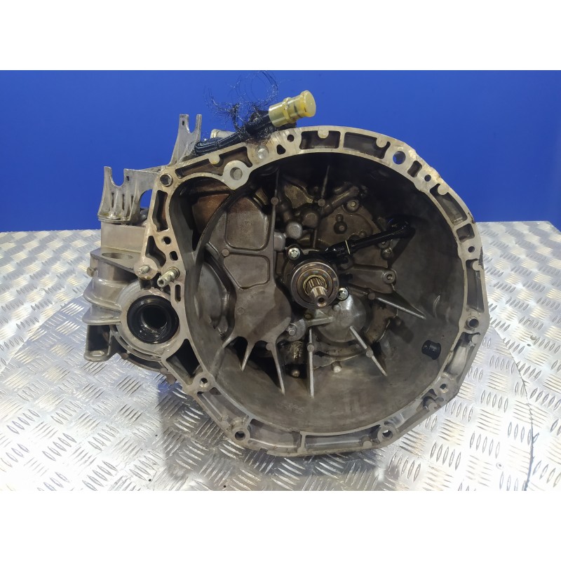 Recambio de caja cambios para renault megane ii berlina 3p 1.9 dci diesel fap referencia OEM IAM ND0008  