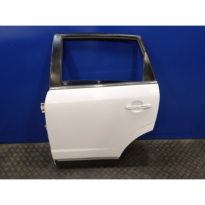 Recambio de puerta trasera izquierda para opel antara 2.2 cdti cat (a 22 dm / lnq) referencia OEM IAM   