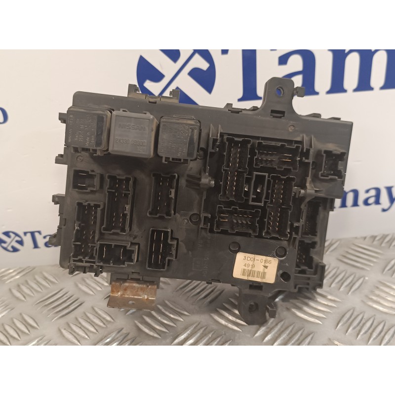 Recambio de caja reles / fusibles para nissan terrano/terrano.ii (r20) 2.7 turbodiesel referencia OEM IAM 285510X804  5WK48530