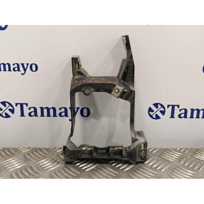 Recambio de soporte faro antiniebla izquierdo para subaru forester 2.0 diesel cat referencia OEM IAM 84927SG030  