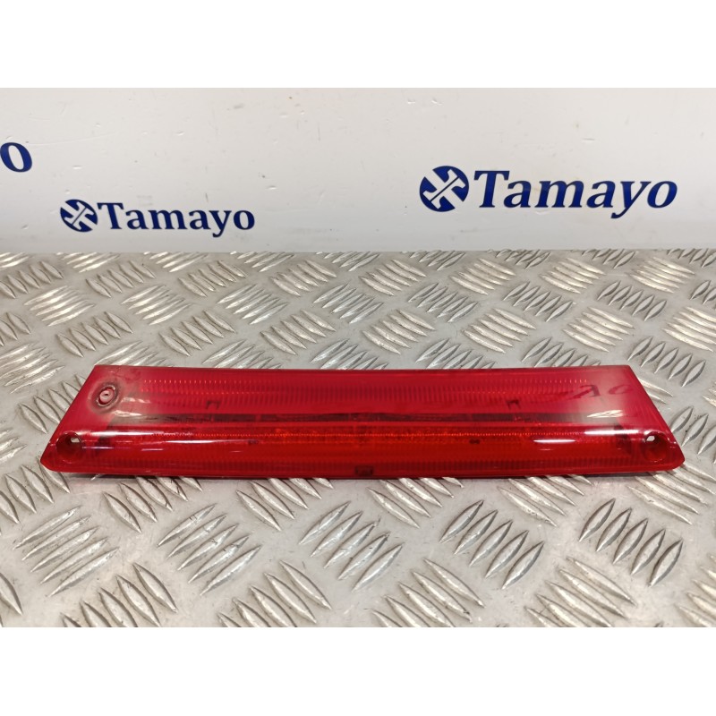Recambio de luz central de freno para ford fiesta (cb1) 1.6 tdci cat referencia OEM IAM 8A6113A613AA  