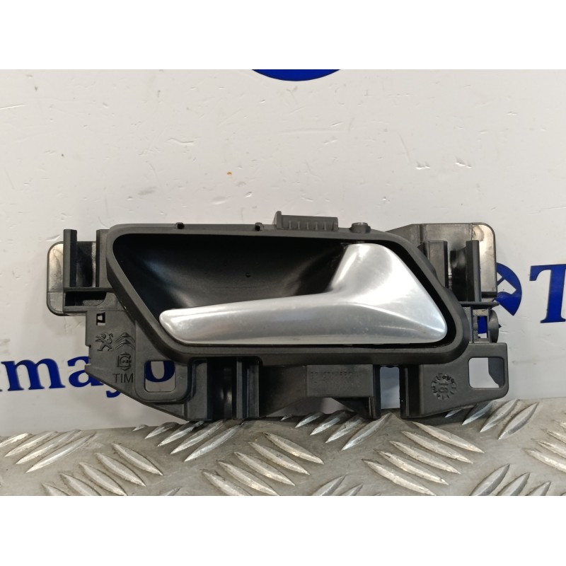 Recambio de maneta interior trasera derecha para peugeot 3008 1.6 blue-hdi fap referencia OEM IAM 98201552VV  25527W01