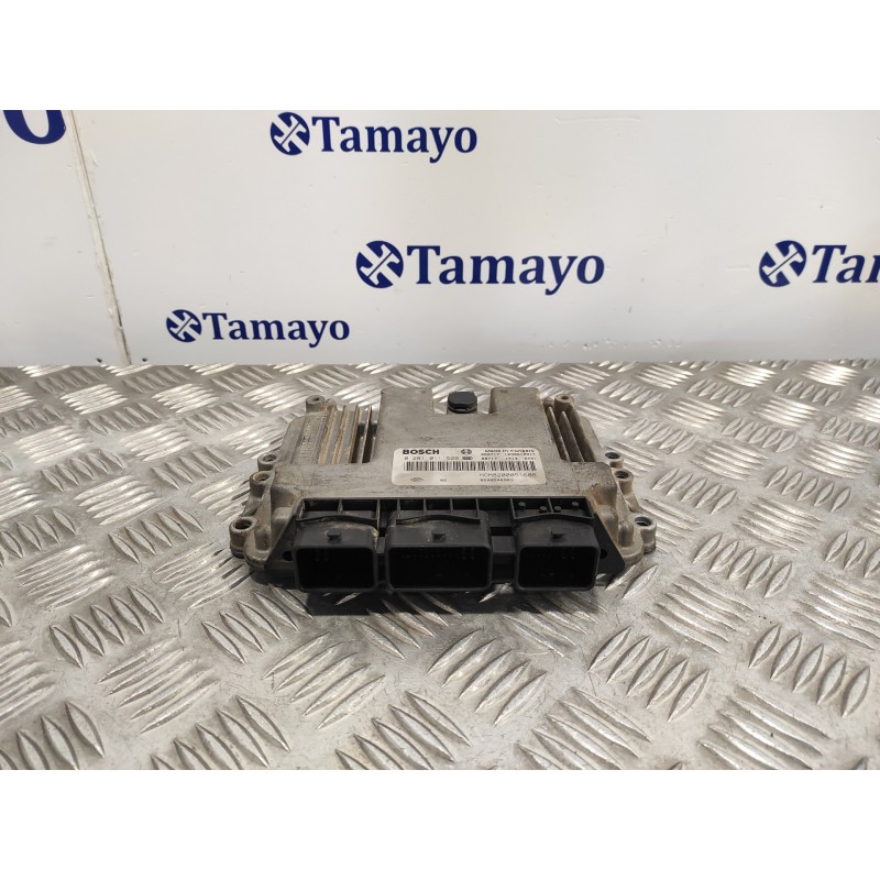 Recambio de centralita motor uce para renault trafic caja cerrada (ab 4.01) 1.9 diesel referencia OEM IAM 0281011529 8200546983 