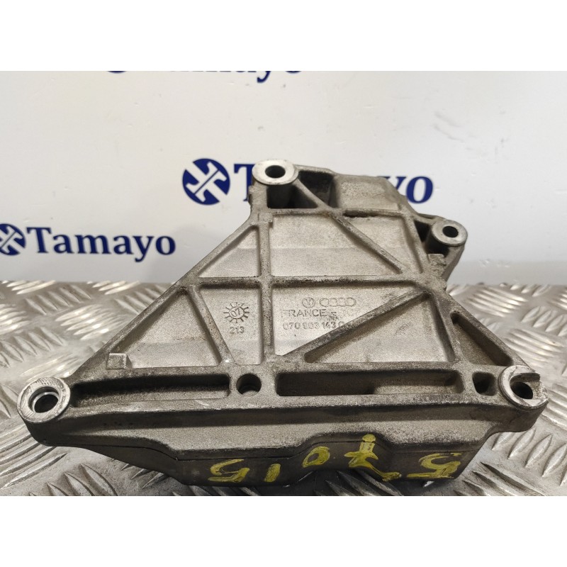 Recambio de soporte alternador para volkswagen t5 transporter/furgoneta 2.5 tdi referencia OEM IAM 070903143C  