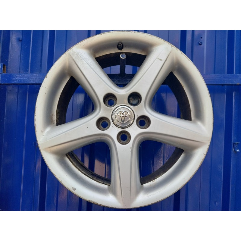Recambio de llanta para toyota corolla verso (r1) 2.2 d-cat referencia OEM IAM 42611-0F080  