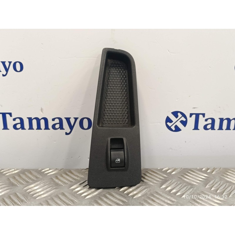 Recambio de mando elevalunas delantero derecho para fiat bravo (198) 1.9 jtd 16v cat referencia OEM IAM 735434459  