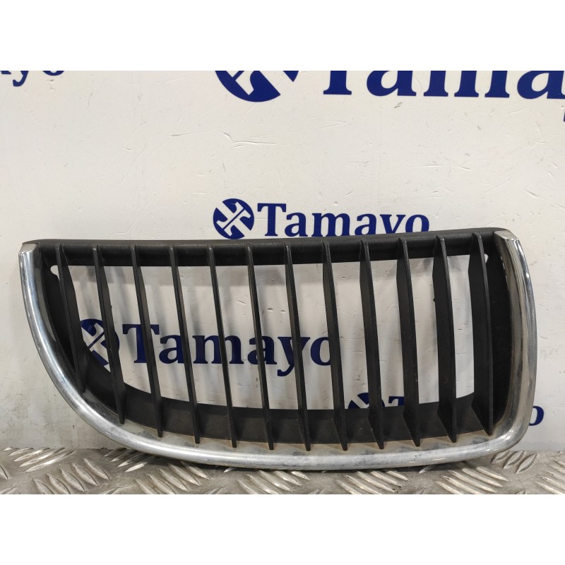 Recambio de rejilla paragolpes central para bmw serie 3 touring (e91) 2.0 16v diesel referencia OEM IAM 22405910  