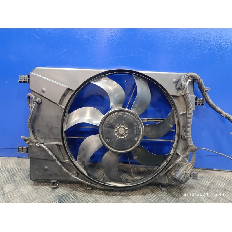 Recambio de electroventilador para opel astra j lim. 1.6 16v cat referencia OEM IAM 13281777 52420908 0130308403