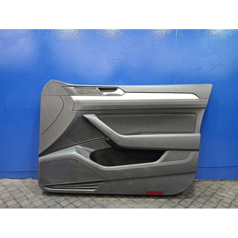 Recambio de guarnecido puerta delantera derecha para volkswagen passat variant (3g5) 1.6 tdi dpf referencia OEM IAM 3G1867012  