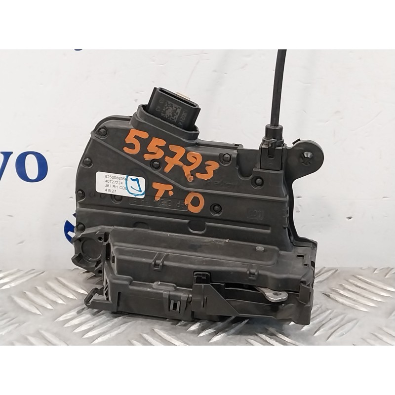Recambio de cerradura puerta trasera derecha para renault captur 1.5 dci diesel fap energy referencia OEM IAM 825008835R  