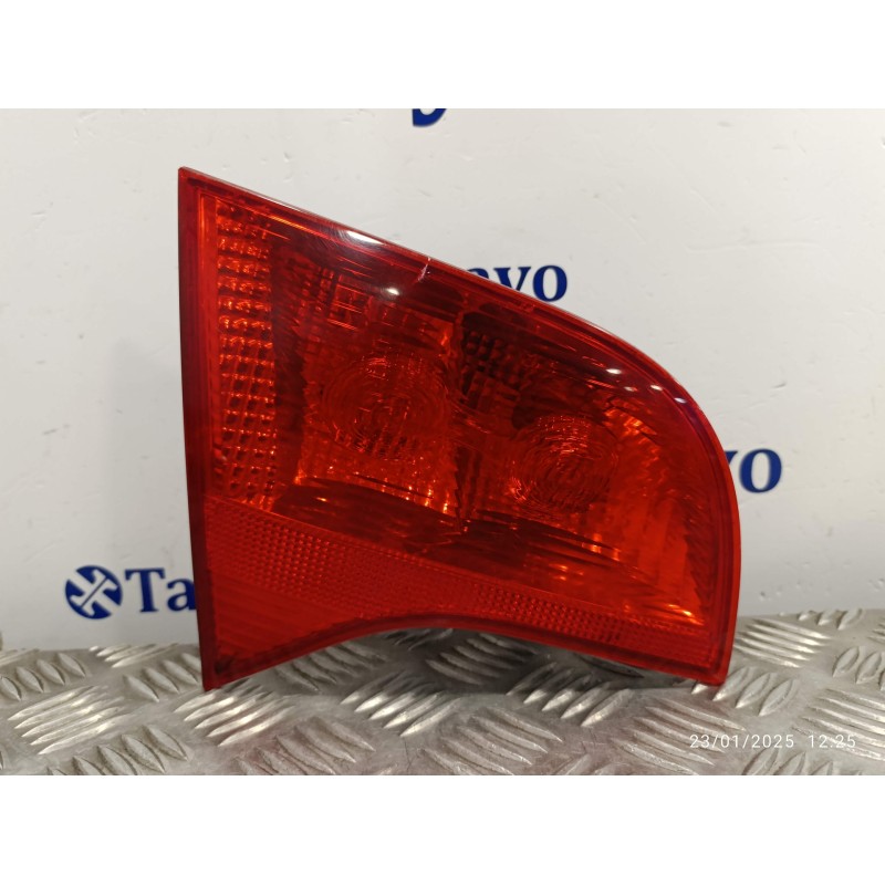 Recambio de piloto trasero izquierdo interior para audi a4 avant (8e) 2.0 tdi referencia OEM IAM 8E9945093  