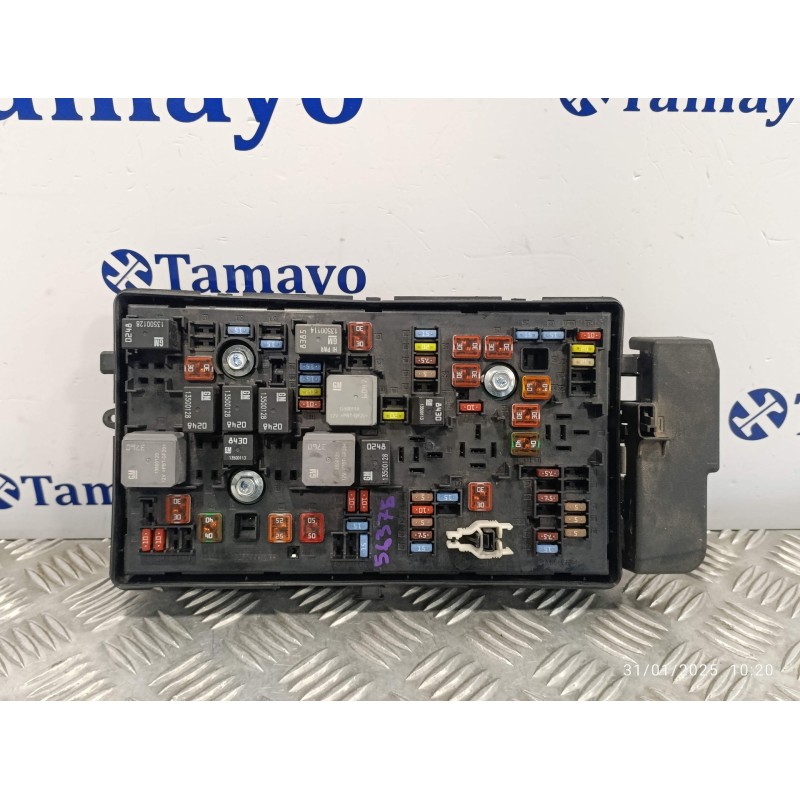 Recambio de caja reles / fusibles para opel insignia berlina 2.0 cdti cat referencia OEM IAM 544949969 13275881 13255300