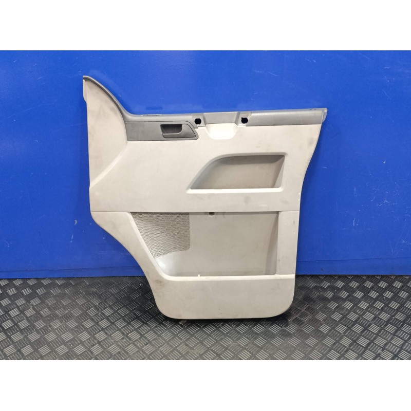Recambio de guarnecido puerta delantera derecha para volkswagen t5 transporter (7e) 2.0 tdi referencia OEM IAM 7E2867104A  