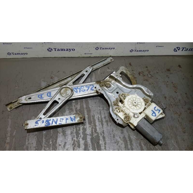 Recambio de elevalunas delantero derecho para toyota avensis berlina (t25) 2.0 16v cat referencia OEM IAM 0130822032  992046100