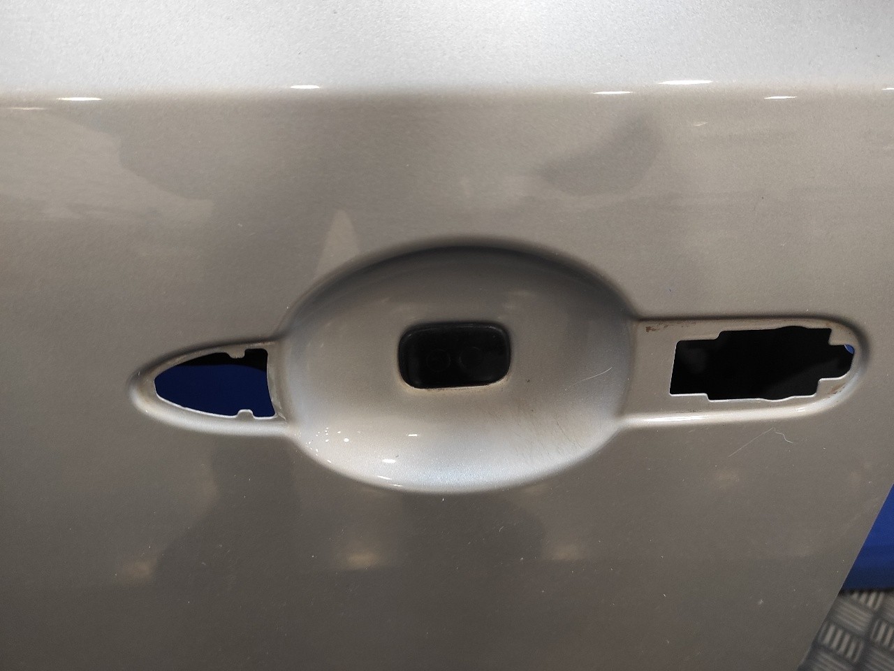PORTE AVANT GAUCHE / 1016271 POUR RENAULT soldes KOLEOS 2.0 DCI DIESEL FAP CAT