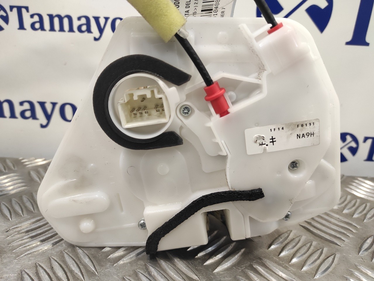 1F14 SERRURE DE PORTE AVANT GAUCHE / F0195 / NA9H / 1048874 POUR MAZDA MX-5 04. - Imagen 3 de 10